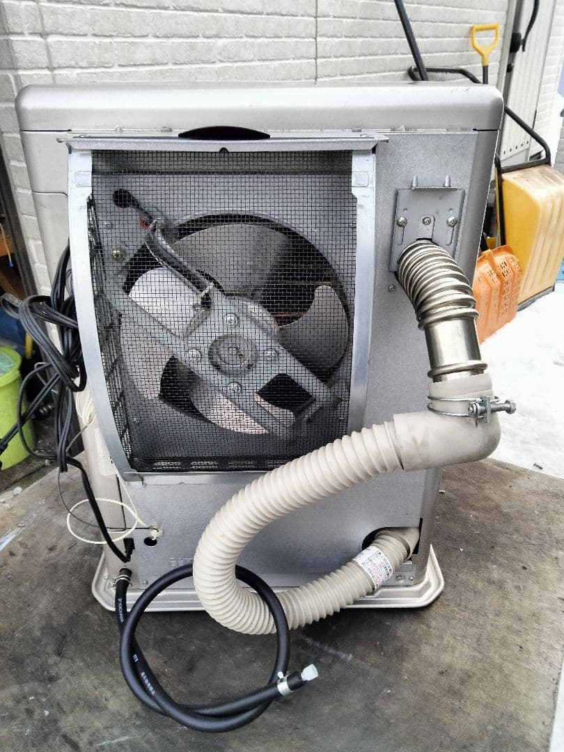 コロナFF石油ストーブスペースネオ！品番「FF‐SG4213M」2013年式中古