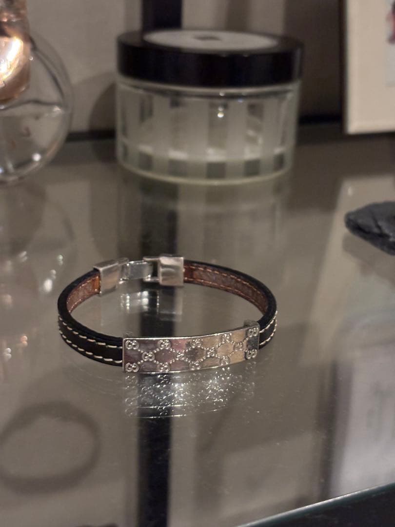 M*a様 GUCCI レザーブレスレット