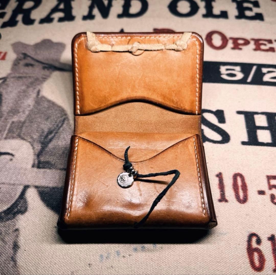 ゴローズ　二つ折りカードケース、財布