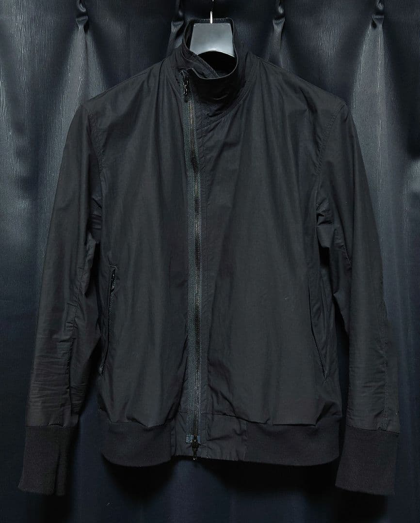 JULIUS COVERED NECK JACKET/ナイロンジャケット
