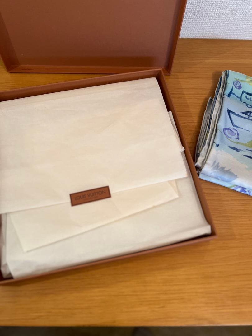 LOUIS VUITTON ヴィトン シルク大判スカーフ 水色 乗り物 箱あり