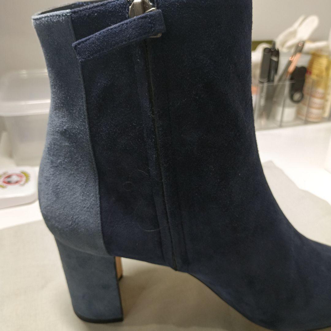 美品　MANOLO BLAHNIK ネイビー スエード ブーツ 39