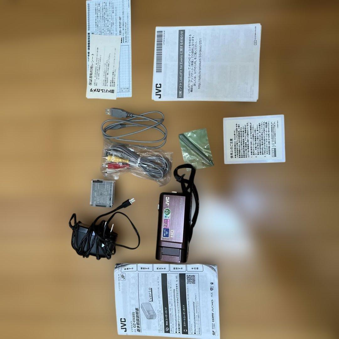 ビデオカメラ　JVC
