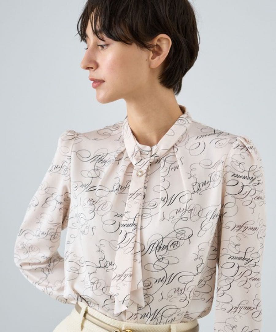 専用です。ANAYI カリグラフィープリントビジュータイ ブラウス 38
