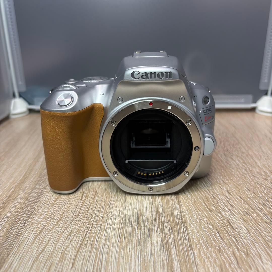 Canon EOS kiss x9 デジタル一眼レフ レンズ&バッテリー セット