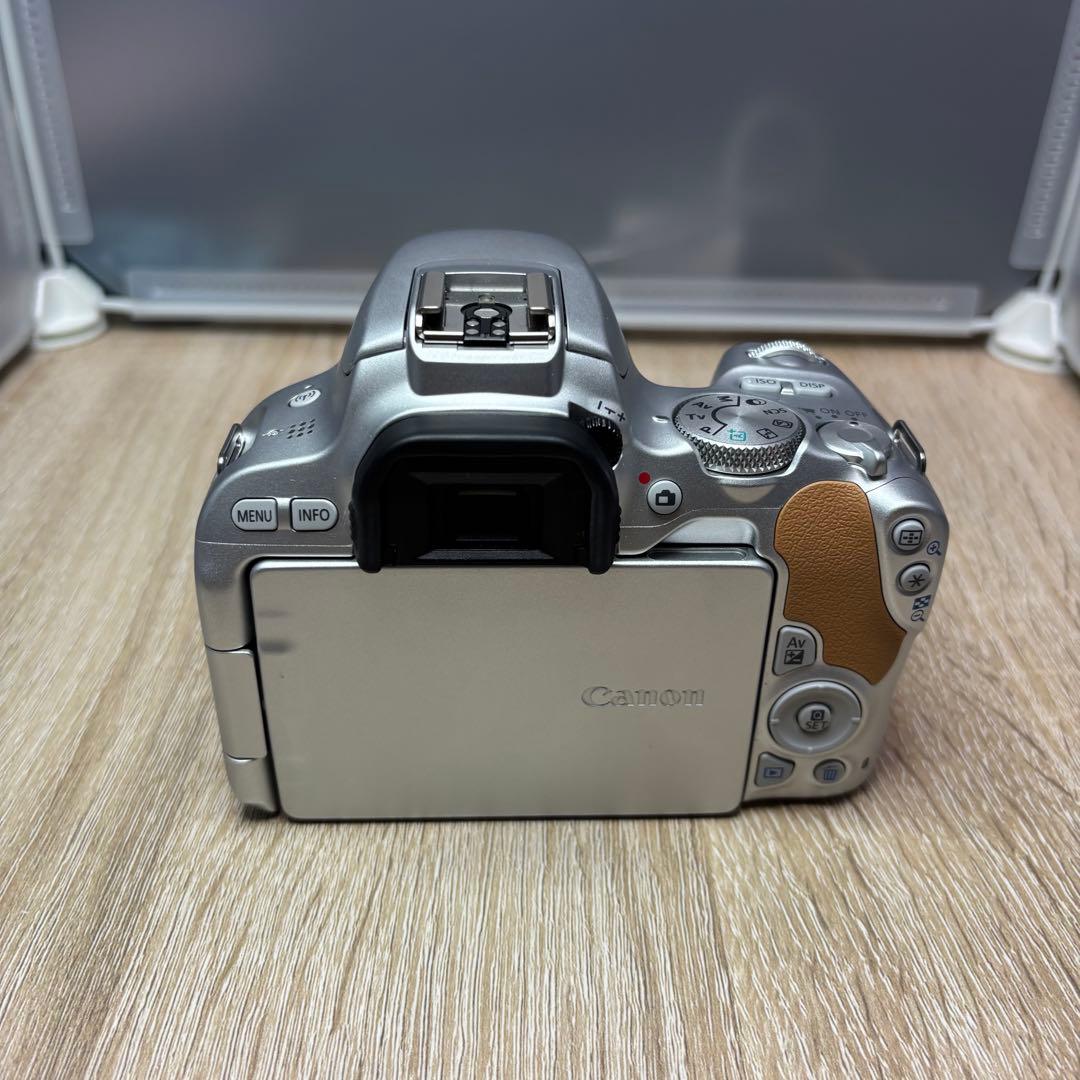 Canon EOS kiss x9 デジタル一眼レフ レンズ&バッテリー セット