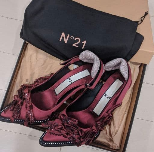 《新品未使用:元値13万円》37 ヌメロヴェントゥーノ N°21 サンダル