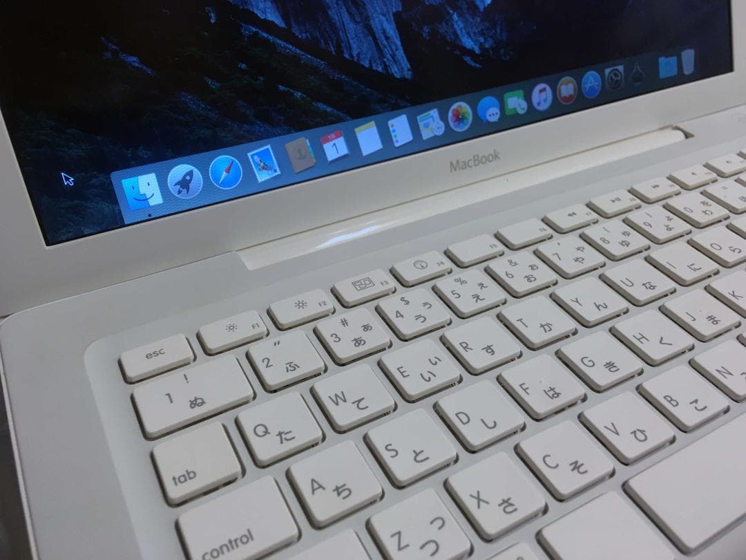 週末限定価格レア美品！MacBook 13-inch ホワイト PCDJ DTM