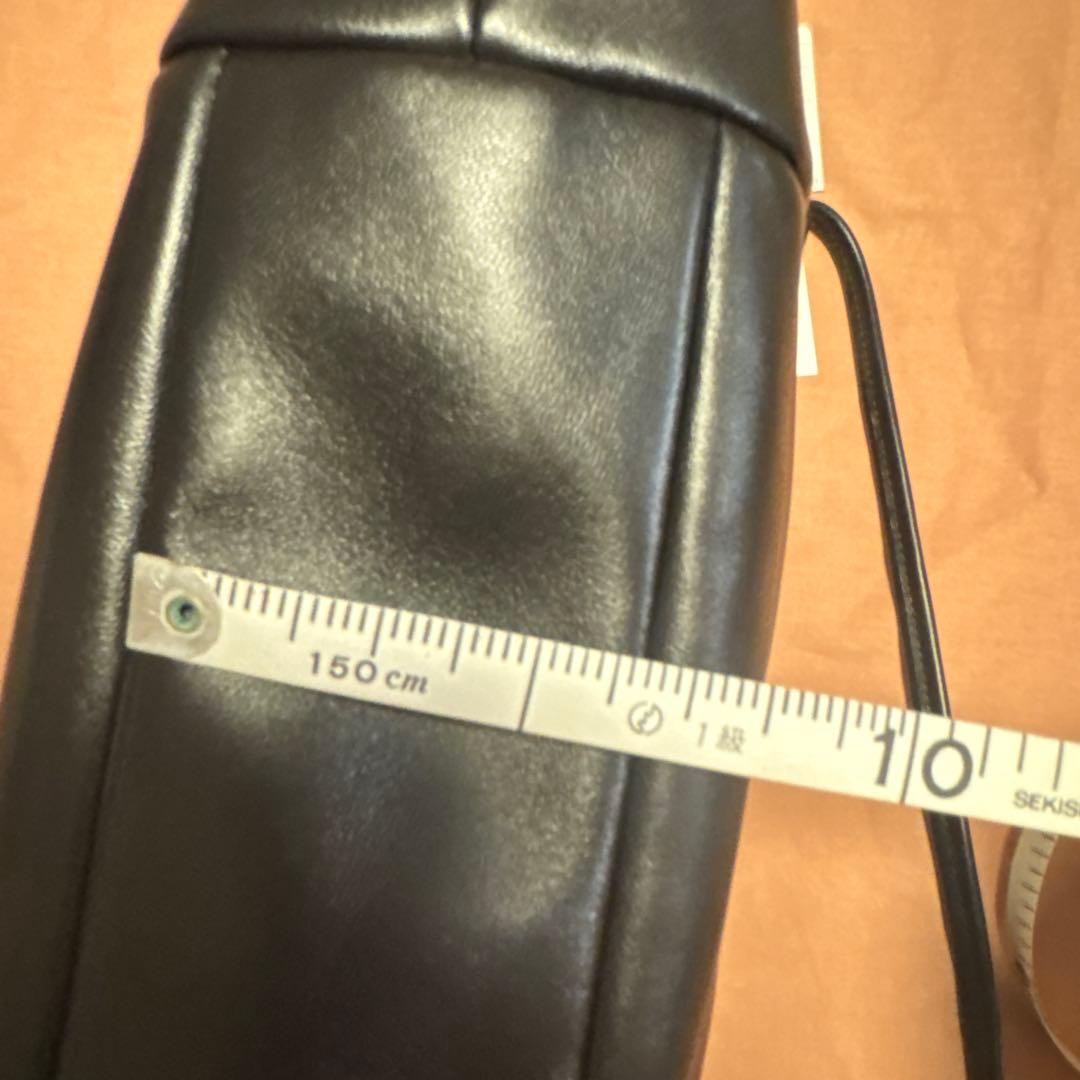 miu miu ナッパレザーホーボーバッグ ブラック　美品