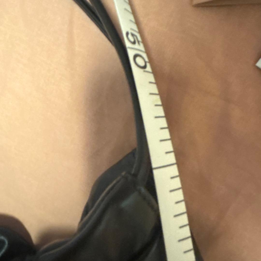 miu miu ナッパレザーホーボーバッグ ブラック　美品