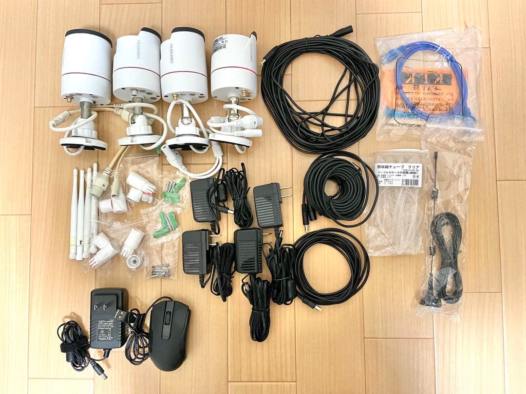 ⭐️【YESKAMO】 ジャンク品 防犯カメラ 4台セット モニター一体型 8ch