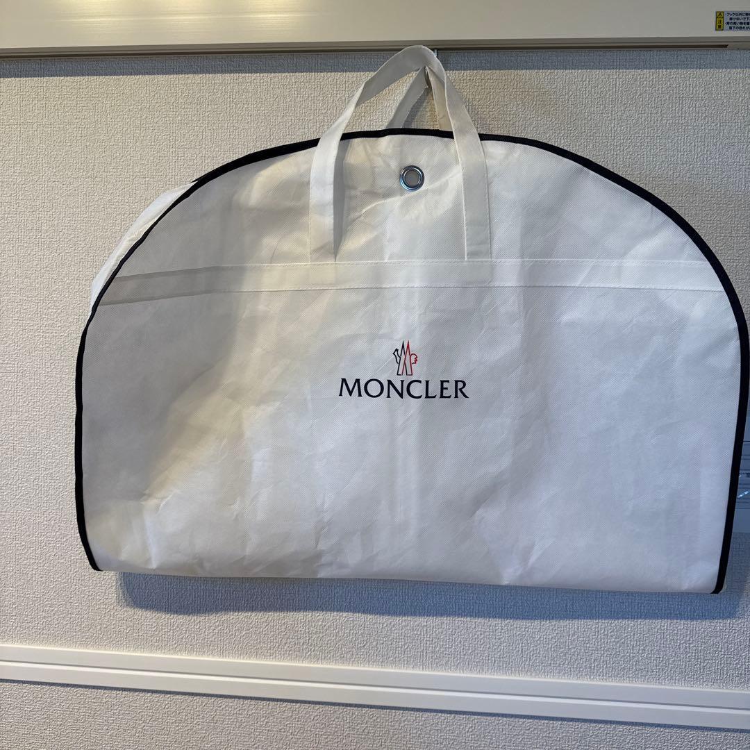 モンクレール mauvezin ショートダウンジャケット