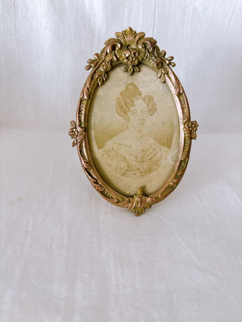 【さゆり さま】　フランスアンティーク　真鍮製フォトフレーム・アール・ヌーヴォー