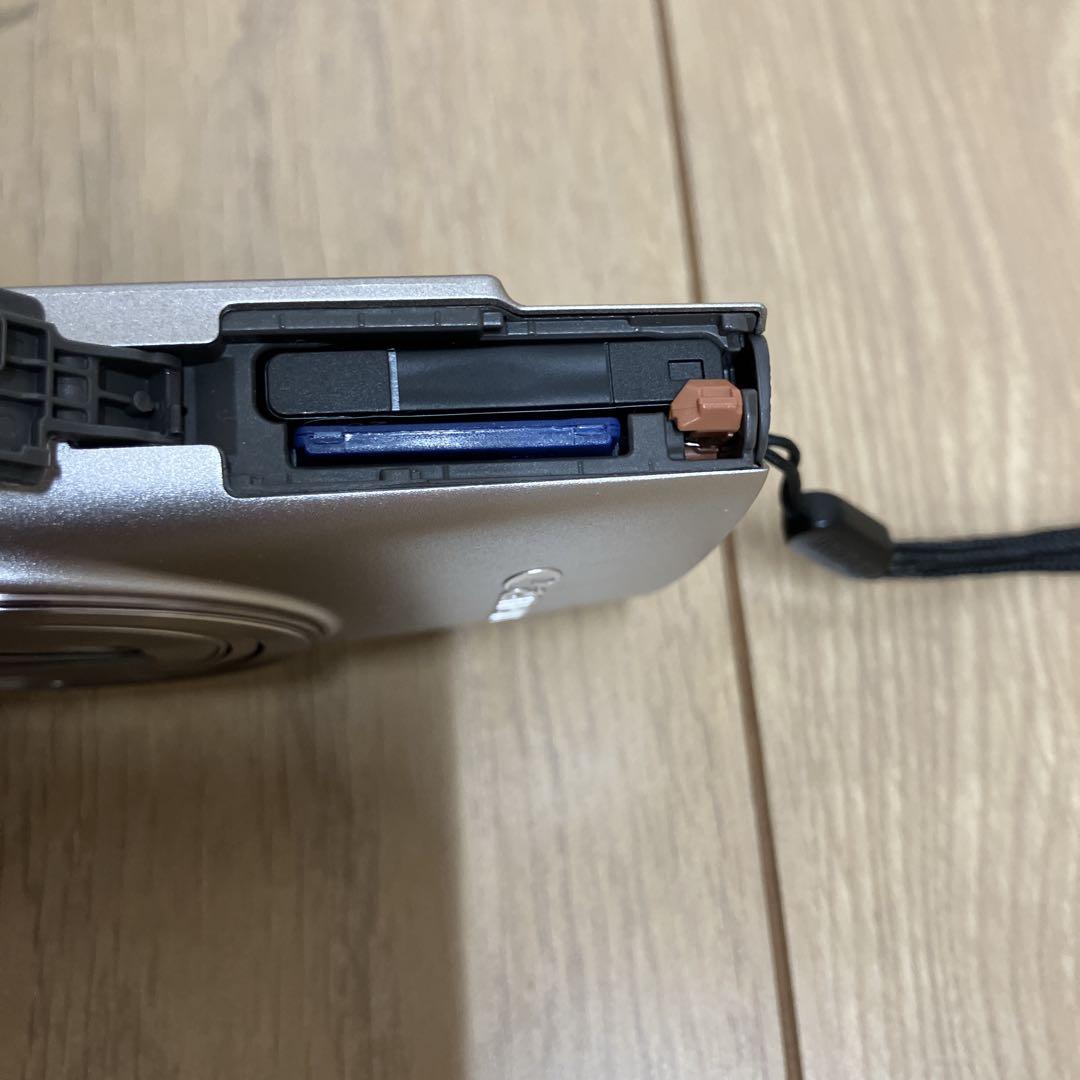 【美品】Canon IXY 650 コンパクトデジタルカメラ シルバー