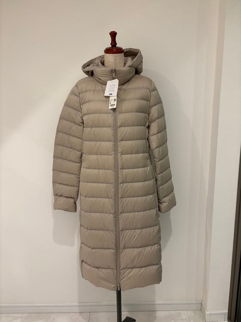 【タグ付き新品】ウルトラライトダウンコート　ベージュM
