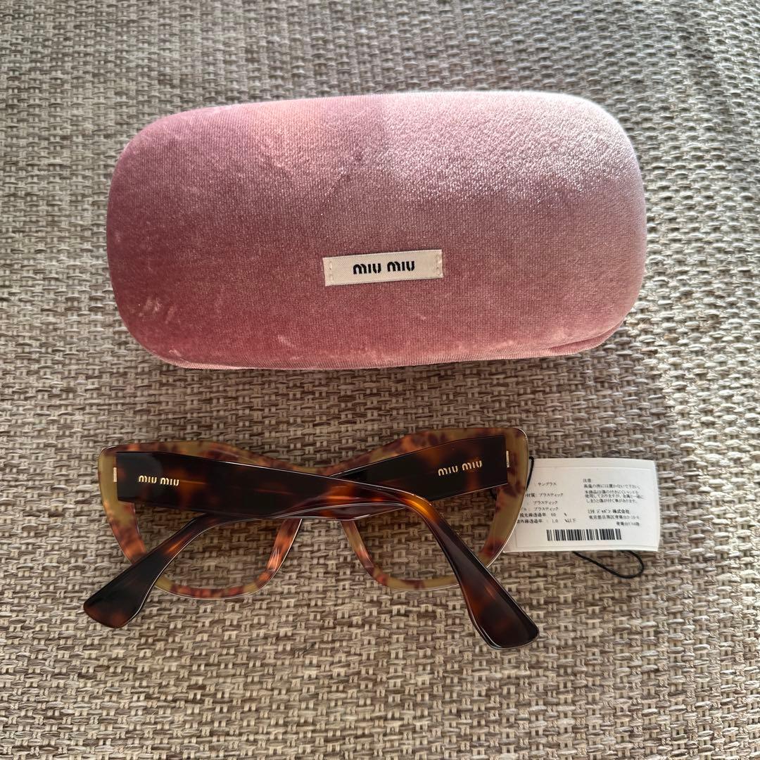 MIU MIU キャットアイサングラス ブラウン タグ付き