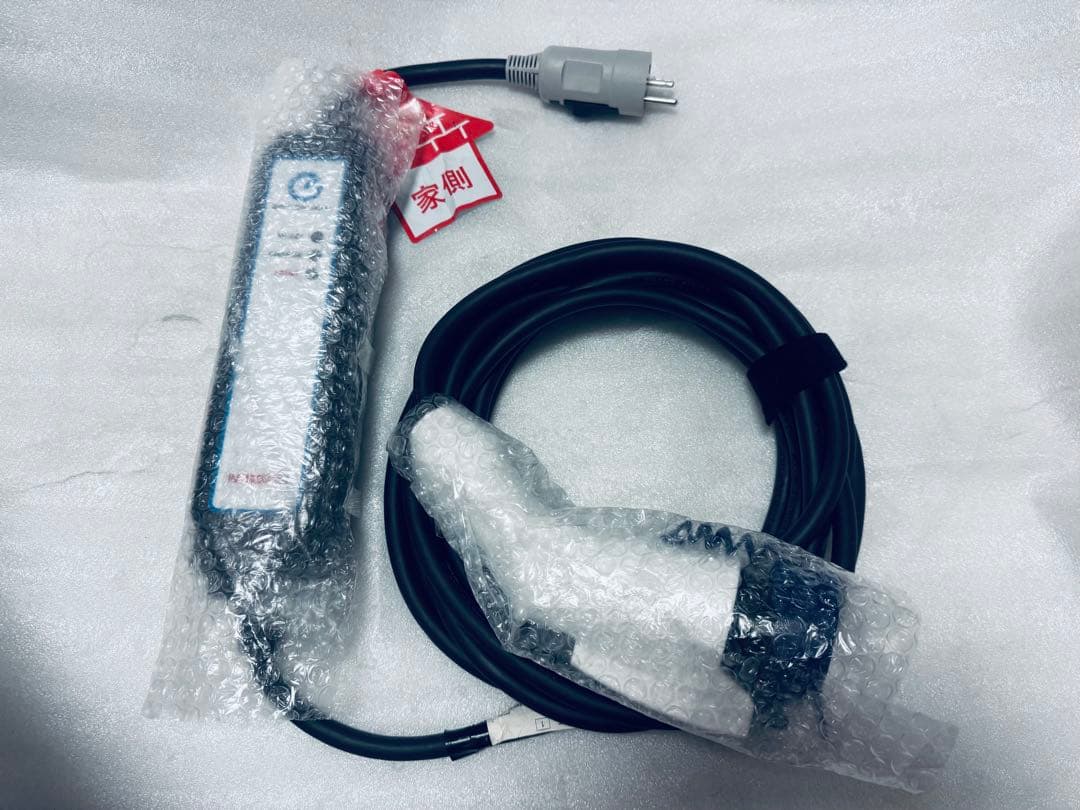 美品　日産リーフ充電ケーブル 3NK5E 039