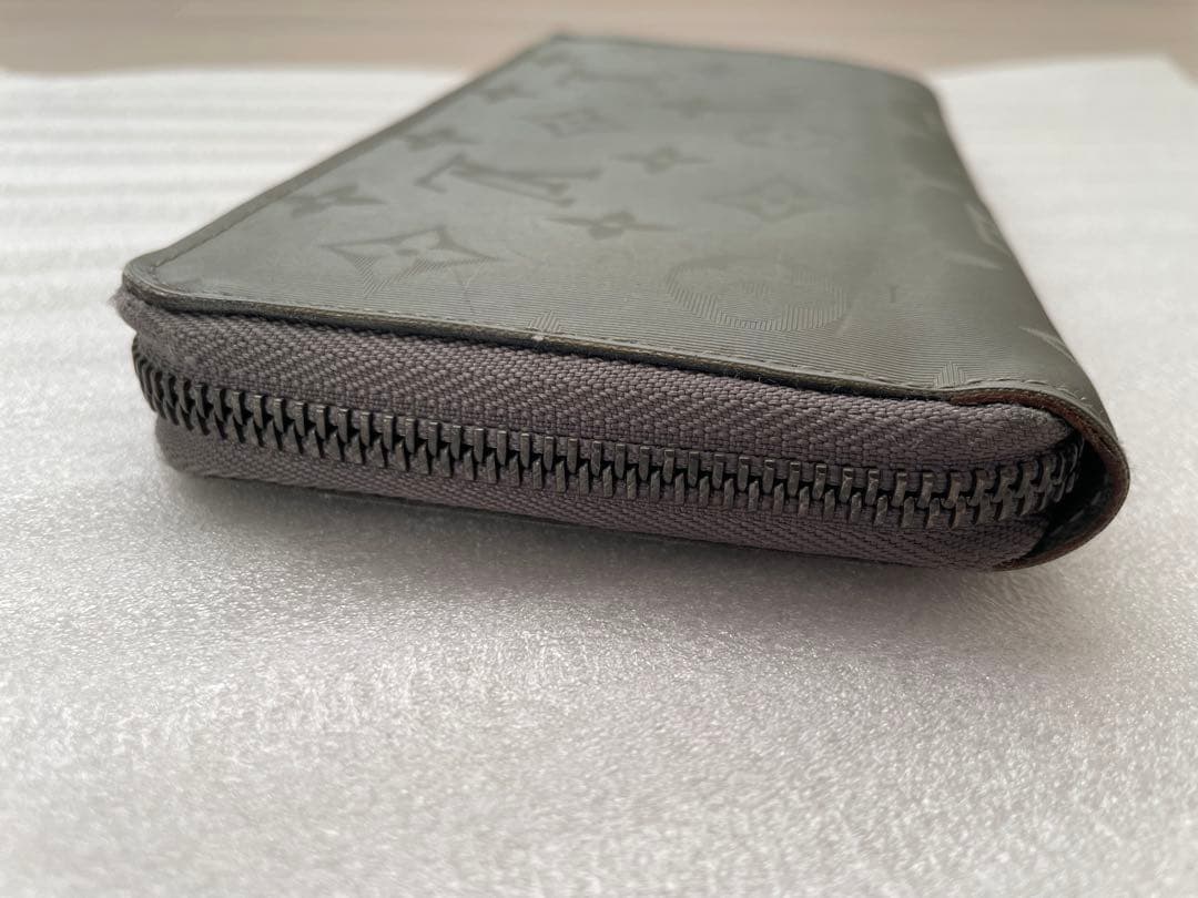ルイヴィトン ポルトフォイユ コスモス モノグラムチタニウム 長財布 ウォレット