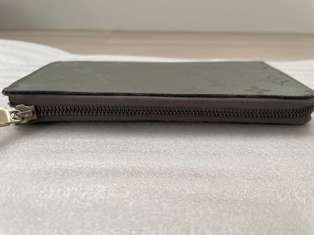 ルイヴィトン ポルトフォイユ コスモス モノグラムチタニウム 長財布 ウォレット