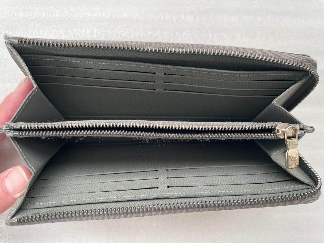 ルイヴィトン ポルトフォイユ コスモス モノグラムチタニウム 長財布 ウォレット