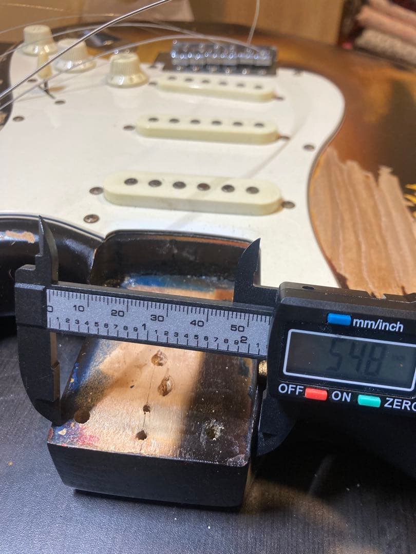 早い者勝ち　#16ストラトキャスタータイプ　ニトロセルロースラッカー塗装