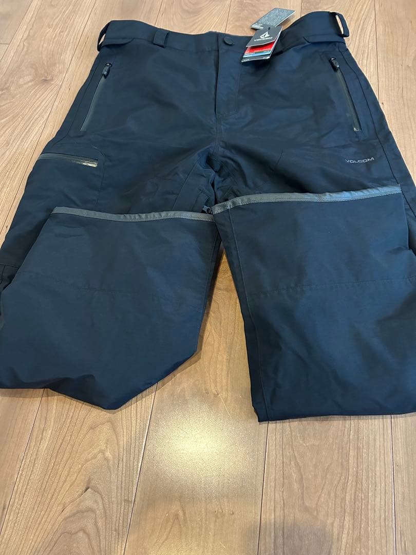 値下げ　VOLCOM スノーボード 上下セット L/M サイズ gore-Tex