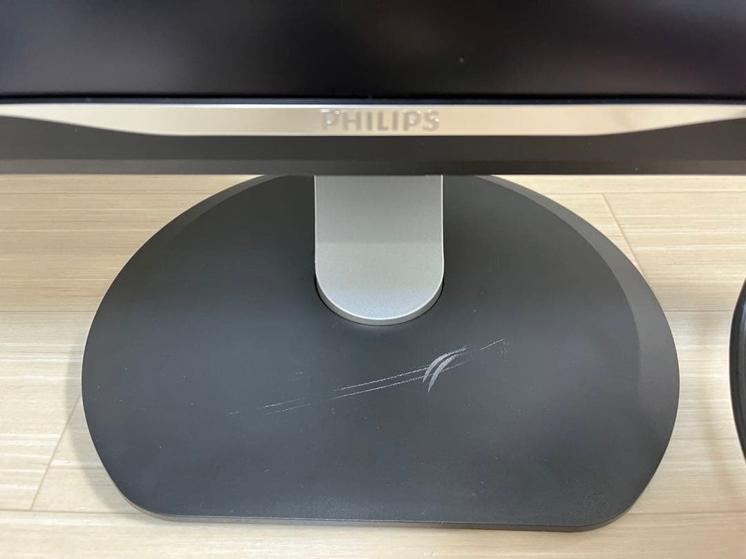 PHILIPS 328P6VUBREB/11 4k 32インチ　モニター