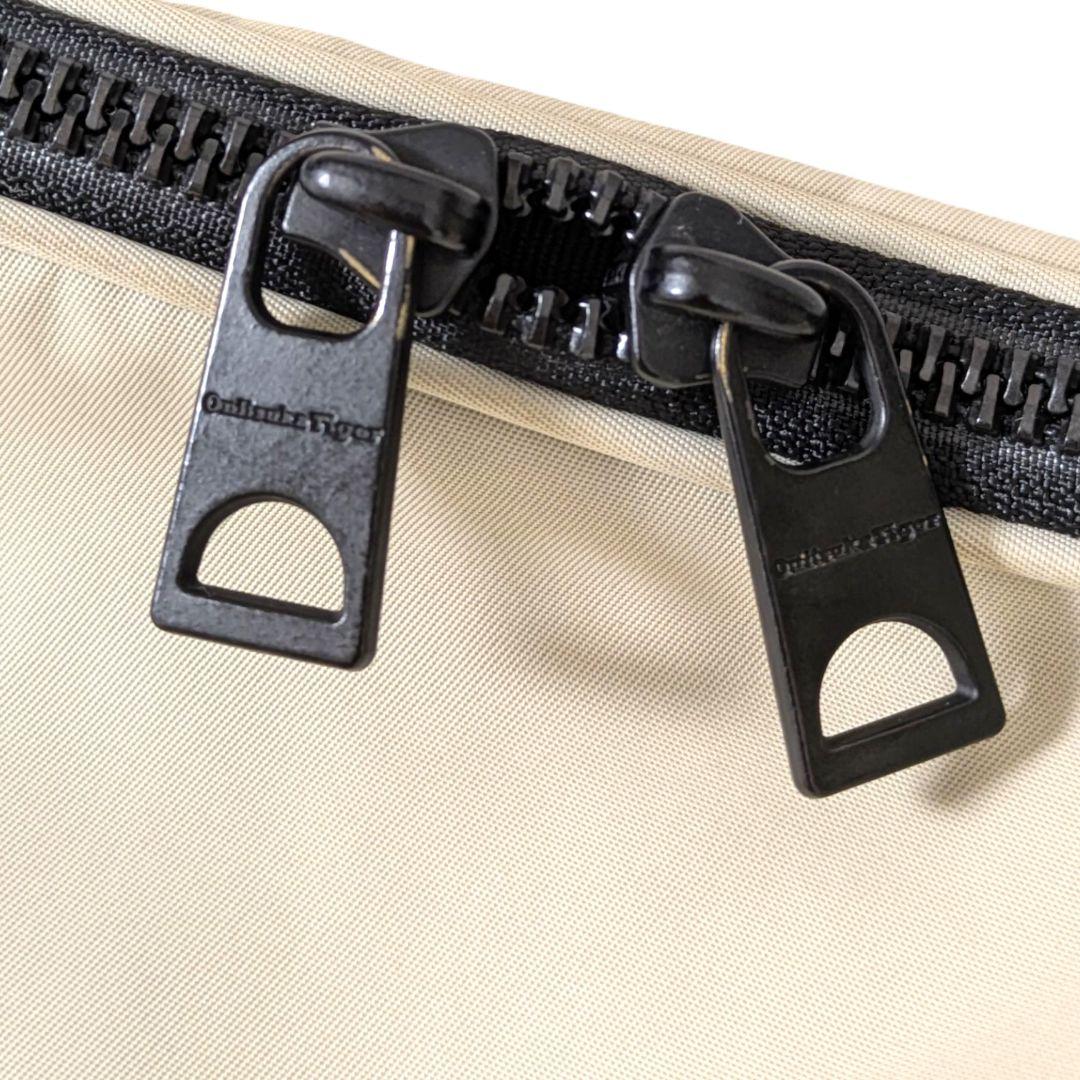 限定カラー！オニツカタイガー メッセンジャーバッグ ワンショルダー オフホワイト