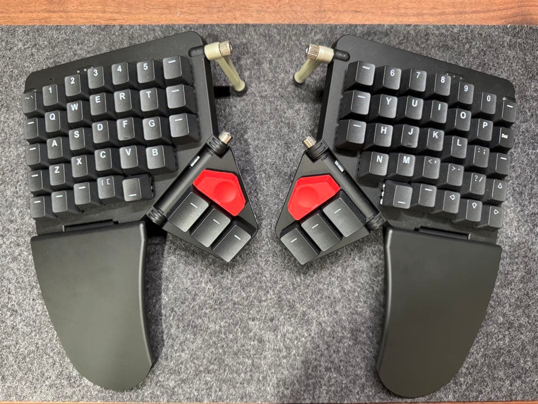 Moonlander Mark I 左右分割 エルゴノミクスキーボード