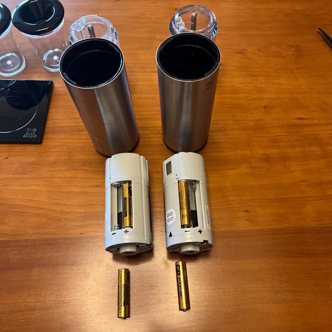 プジョー 電動ミル 本体2つ＋トレイ＋ミルスケール2つのセット、箱と取説なし