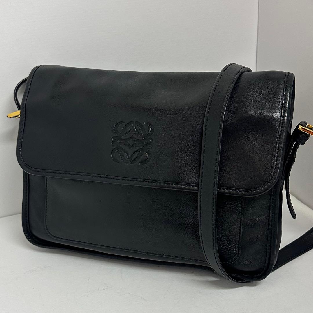 美品‼️ロエベ アナグラムロゴ レザーショルダーバッグ ブラック 黒 本革