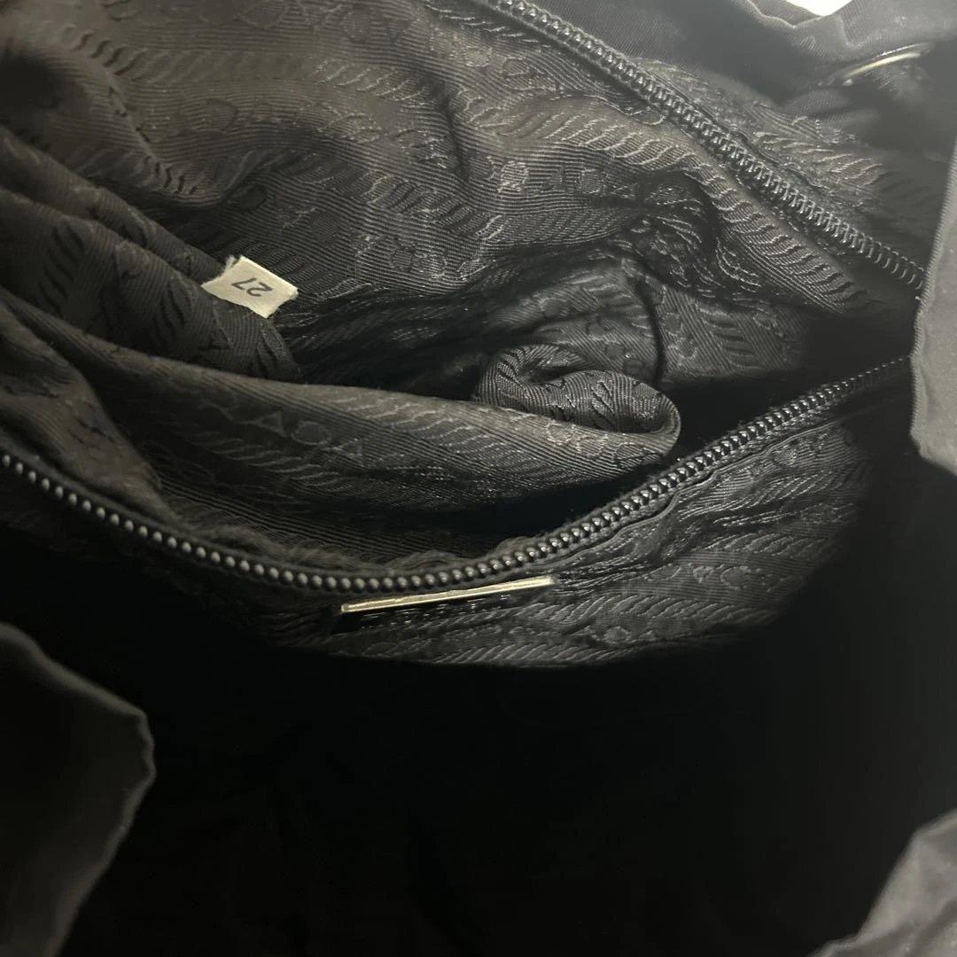 【美品】プラダ バックパック 三角ロゴ 巾着 ナイロン ブラック