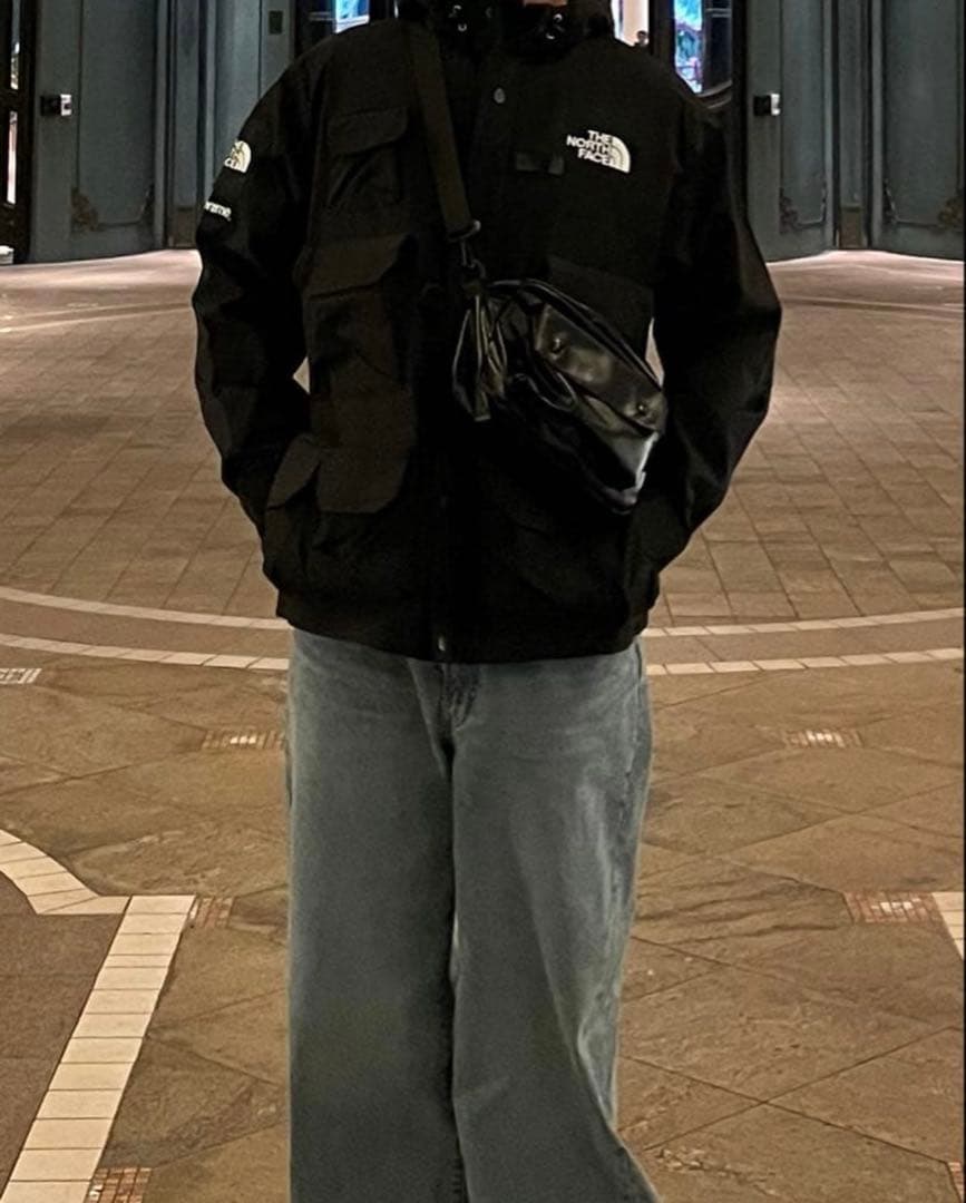 supreme × ノースフェイス マウンテンパーカー