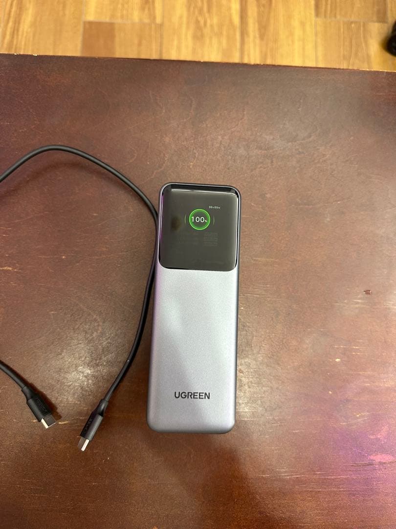 UGREEN 25000mAh 200W モバイルバッテリー