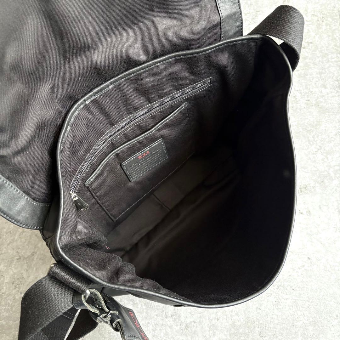 【ぺ様】TUMI メッセンジャー ショルダーバッグ ナッパレザー 通勤 通学