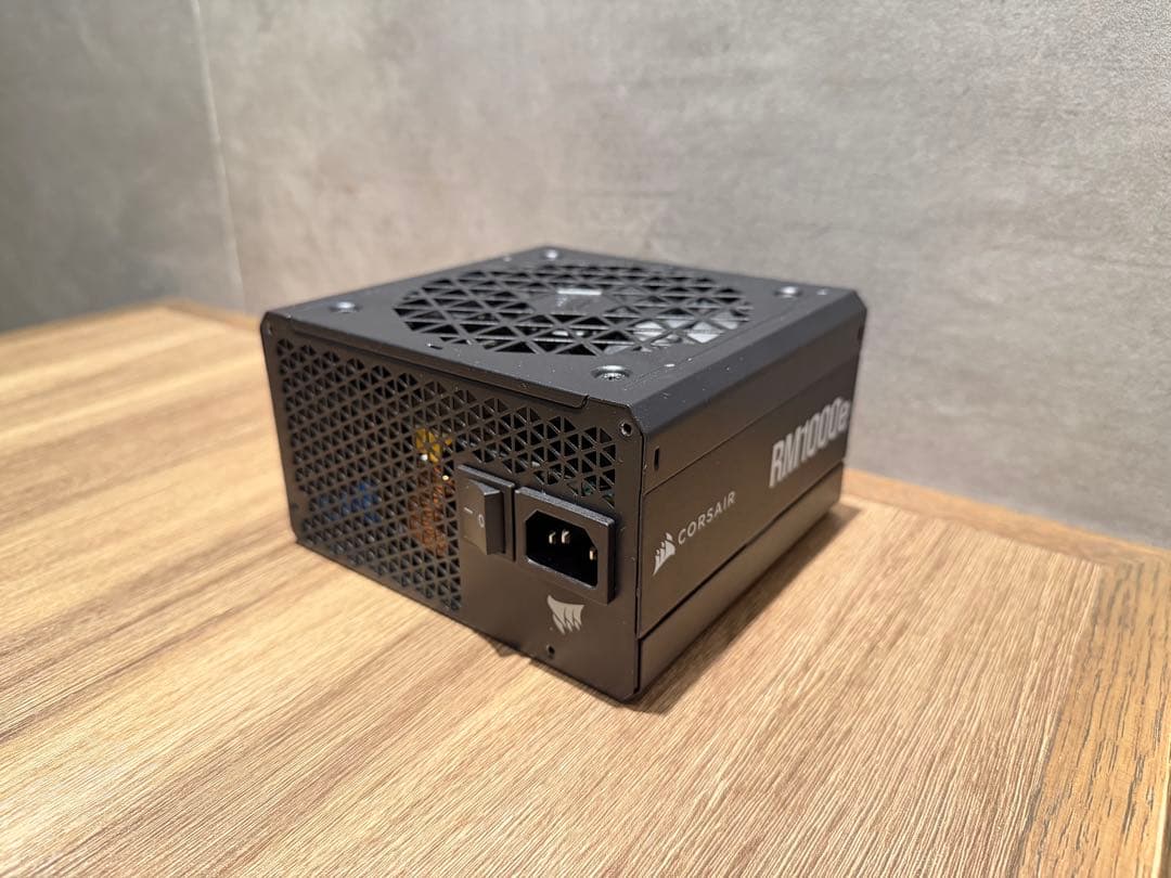 電源ユニット Corsair RMe Series RM1000e