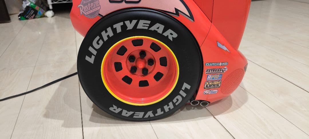 カーズ　ブラウン管型テレビ　DVDプレイヤー付き　動作未確認　インテリアとして！