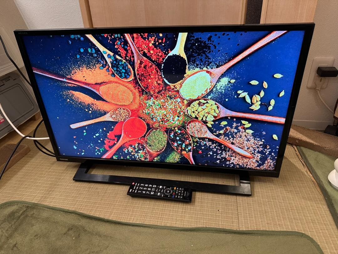 東芝 TOSHIBA　レグザ　テレビ 32型　32S22　2019年製　超美品！