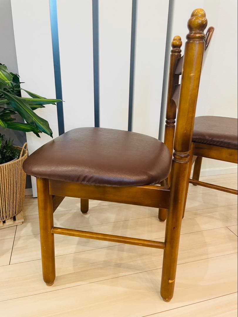 【カリモク】コロニアル　ダイニングチェア　椅子　2脚セット