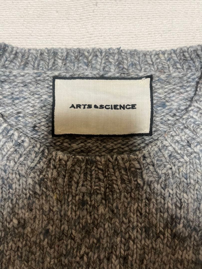 ARTS &SCIENCE ベビーカシミヤ　クルーネック ニット