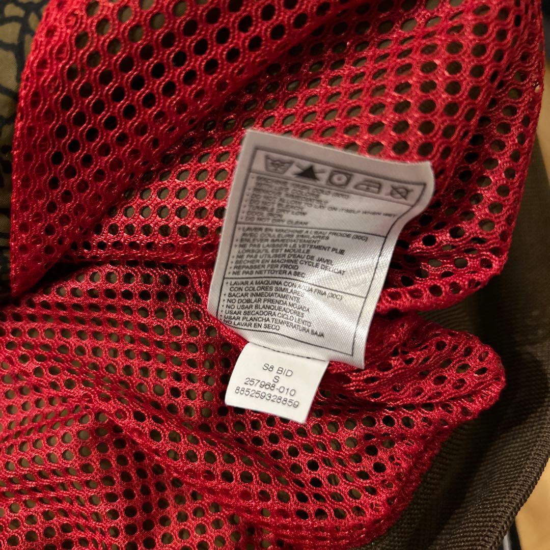 美品　レアNIKE SB セメント　ナイロンジャケットSupreme 刺繍ロゴ