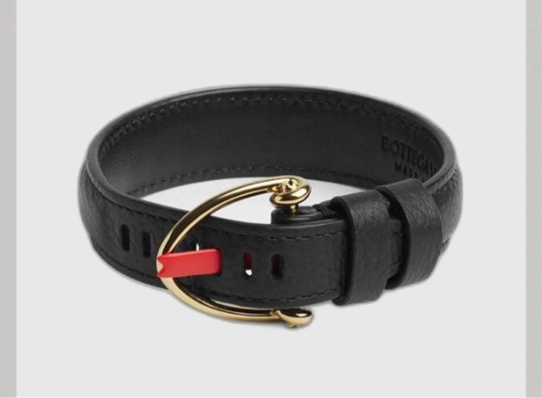 BOTTEGA VENETA レザー ブレスレット　即完品　スネーク　巳