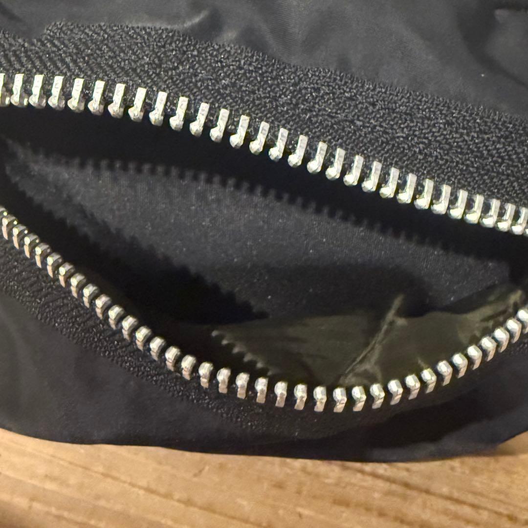 美品　sacaiサカイボディーバッグ　ショルダーバッグ　サカイ