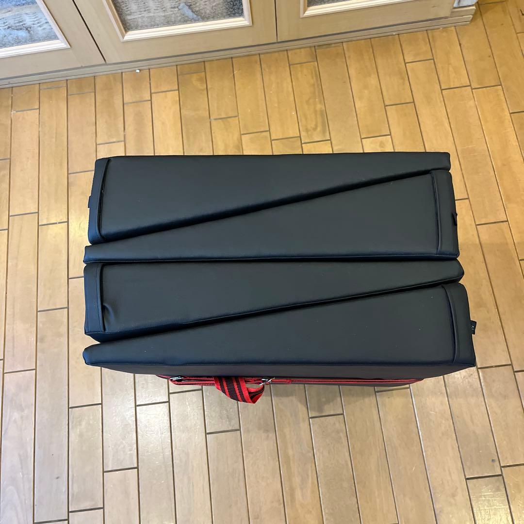 デリカD5用　２.３列シート段差解消クッション