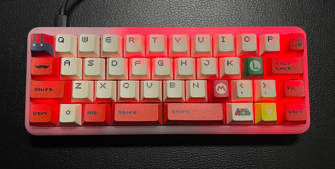 マリオ　キーボード　40% メカニカル