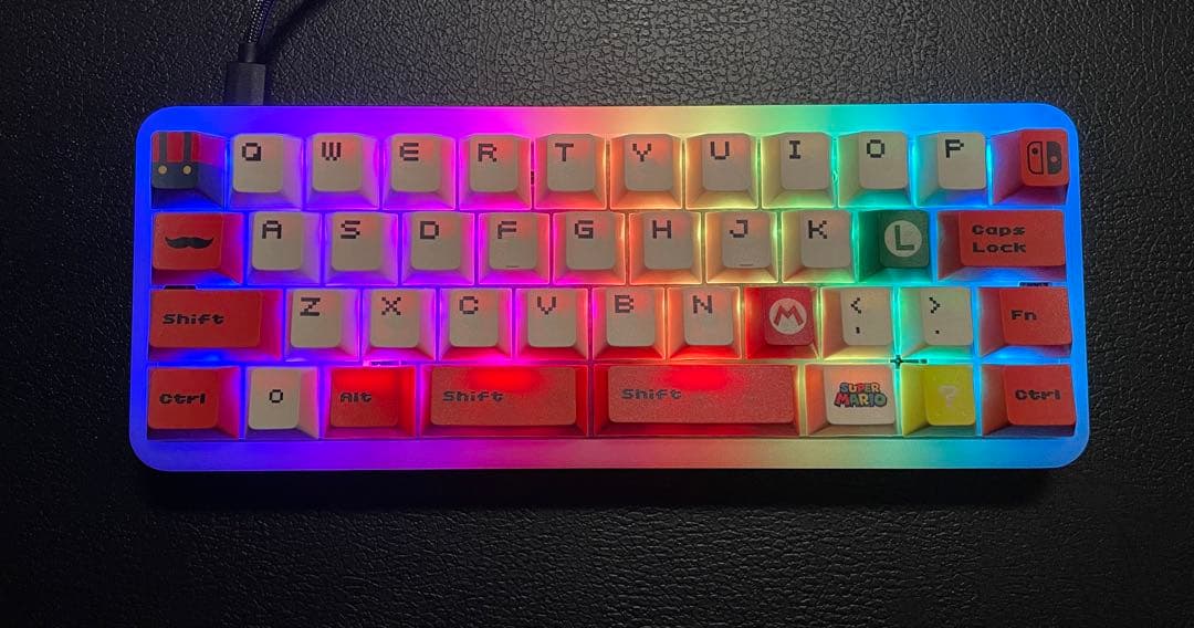 マリオ　キーボード　40% メカニカル