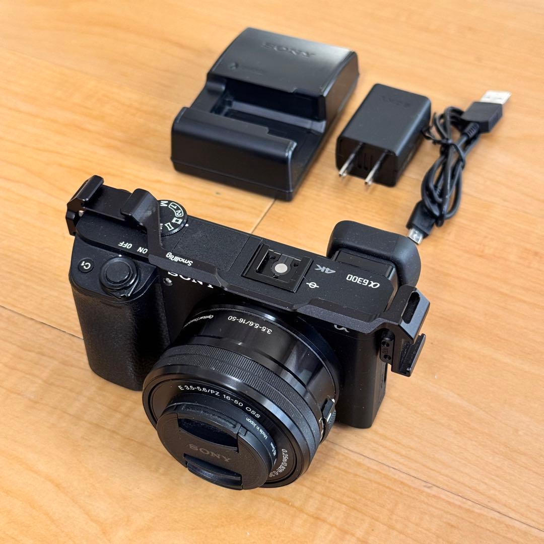【最安値】ソニー　α6300 ミラーレス一眼カメラ　ILCE-6300 レンズ付