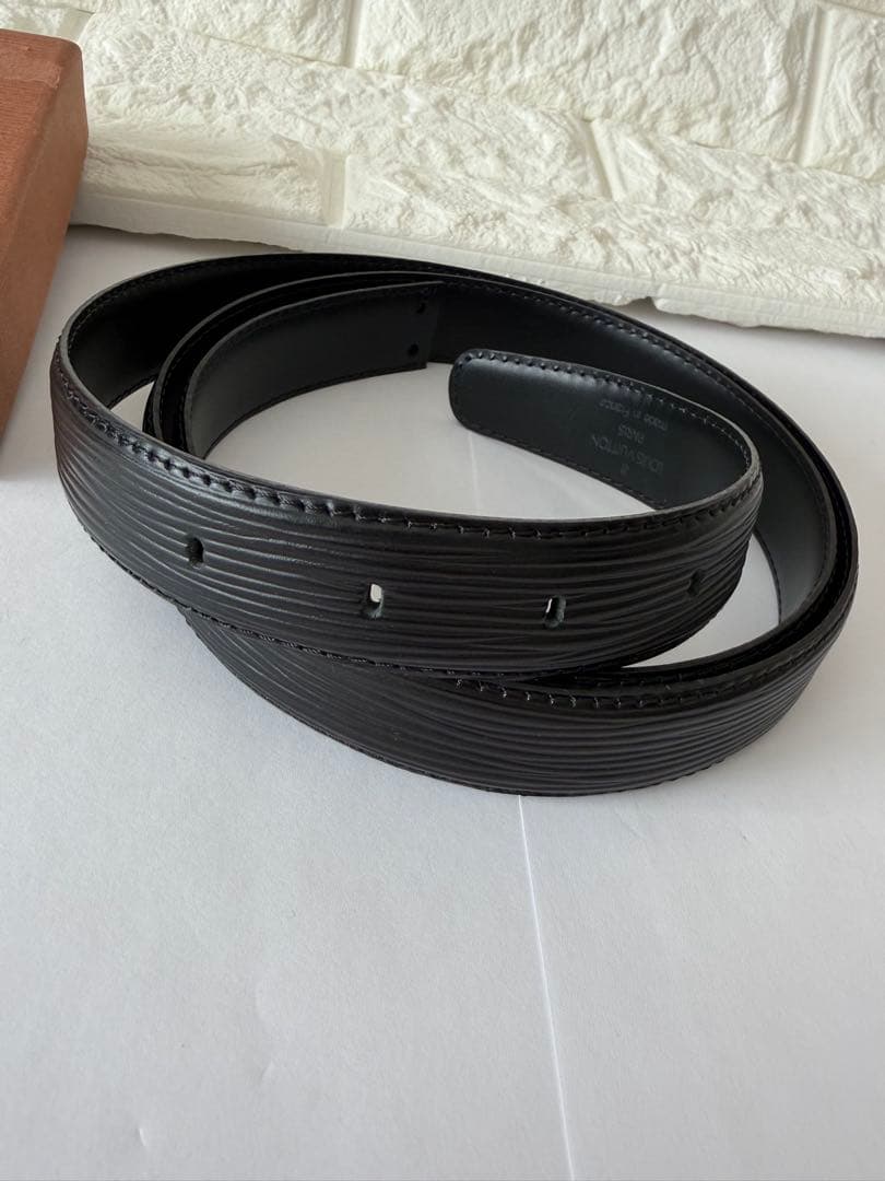 ルイヴィトン 黒 レザー ベルト ブラック　エピ