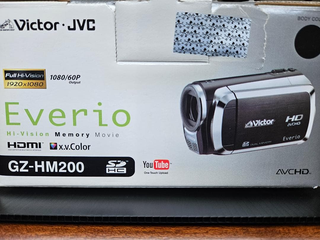 【Victor JVC Everio GZ-HM200】 本体 稼動品