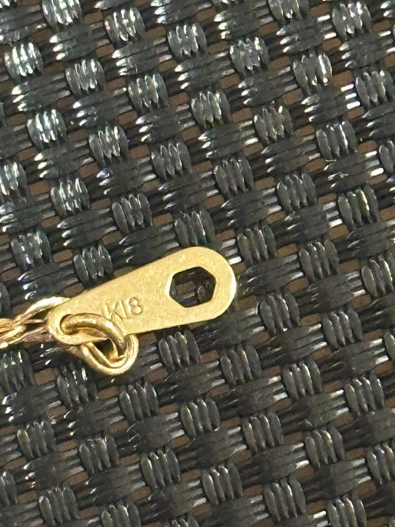 【刻印あり】18Kネックレス　スクリュー